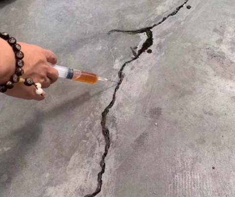 滴道混凝土裂缝修补技术详解​